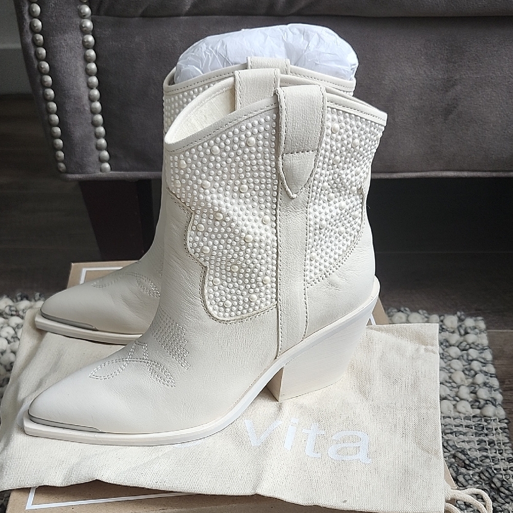 Dolce Vita Nashe Boots